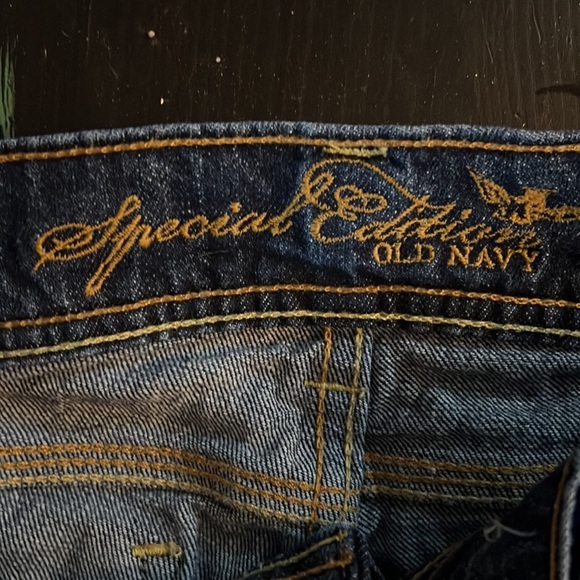 Old navy jeans - Picture 2 of 3